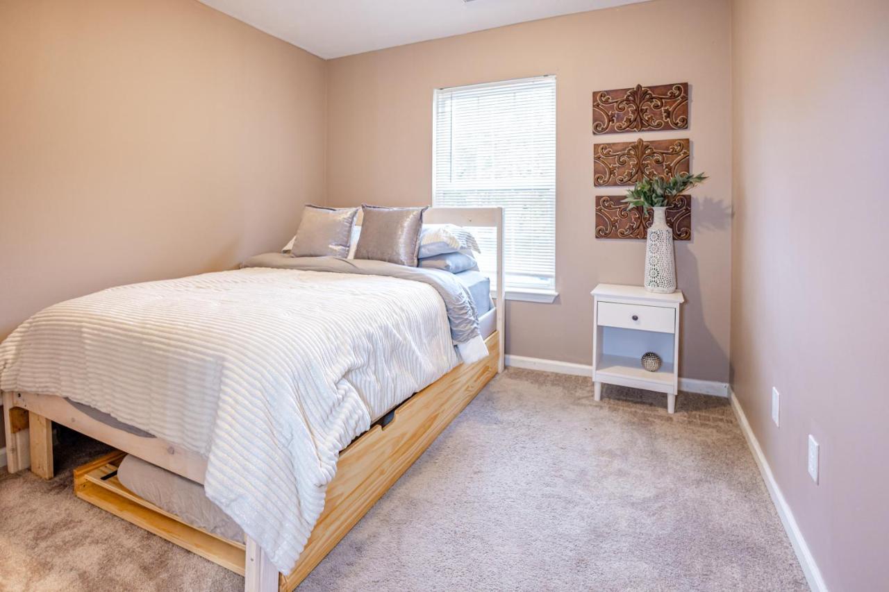 Lux - Downtown Oasis - Pool Table! Free Parking! Villa Lexington Exterior foto